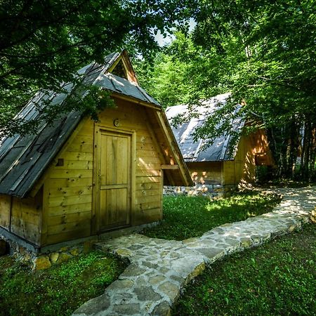 Camp Divlja Rijeka Hotel Hum Ngoại thất bức ảnh