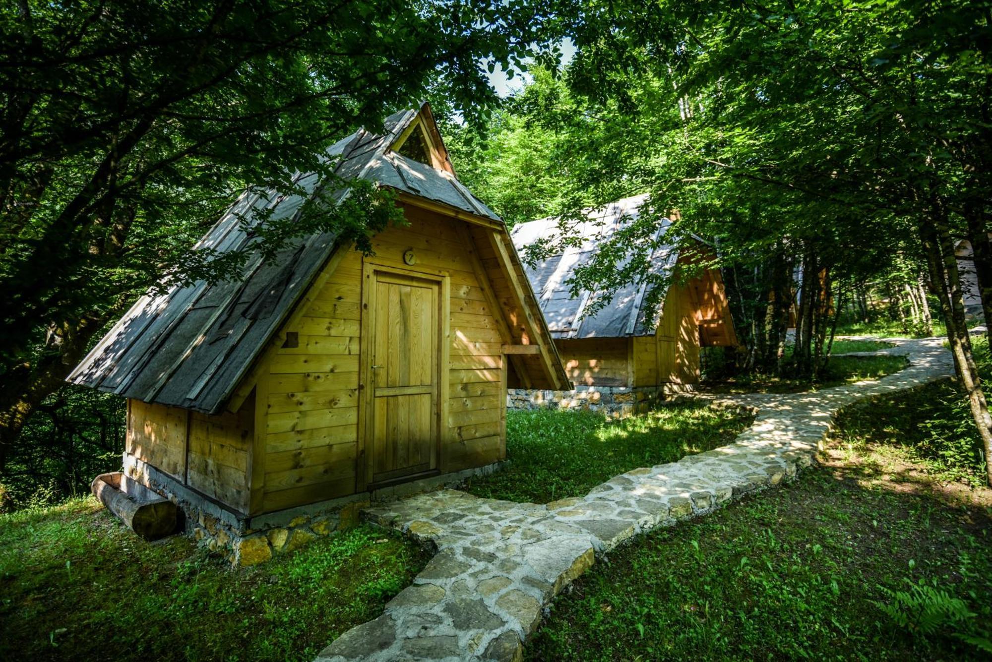Camp Divlja Rijeka Hotel Hum Ngoại thất bức ảnh