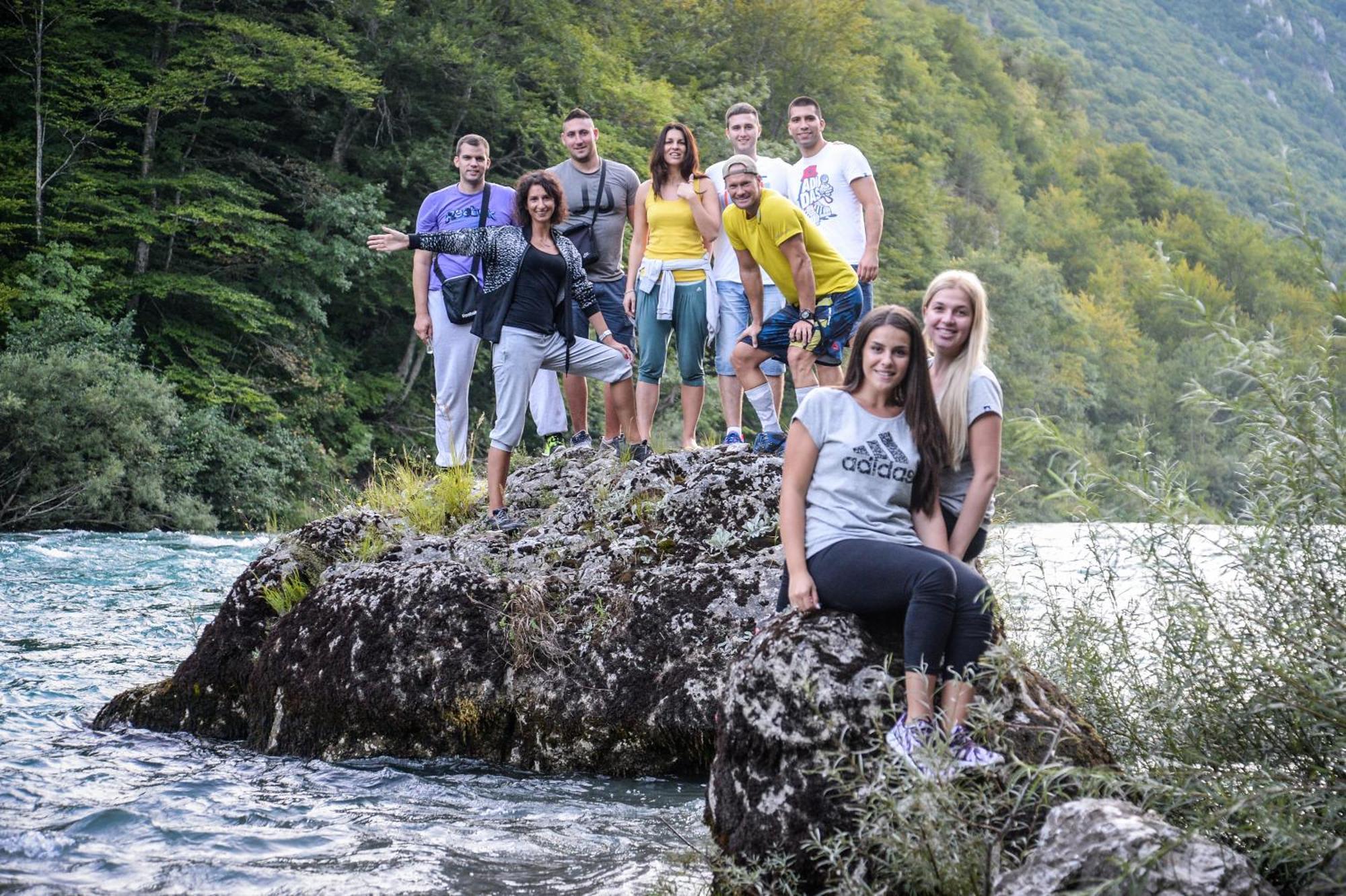 Camp Divlja Rijeka Hotel Hum Ngoại thất bức ảnh