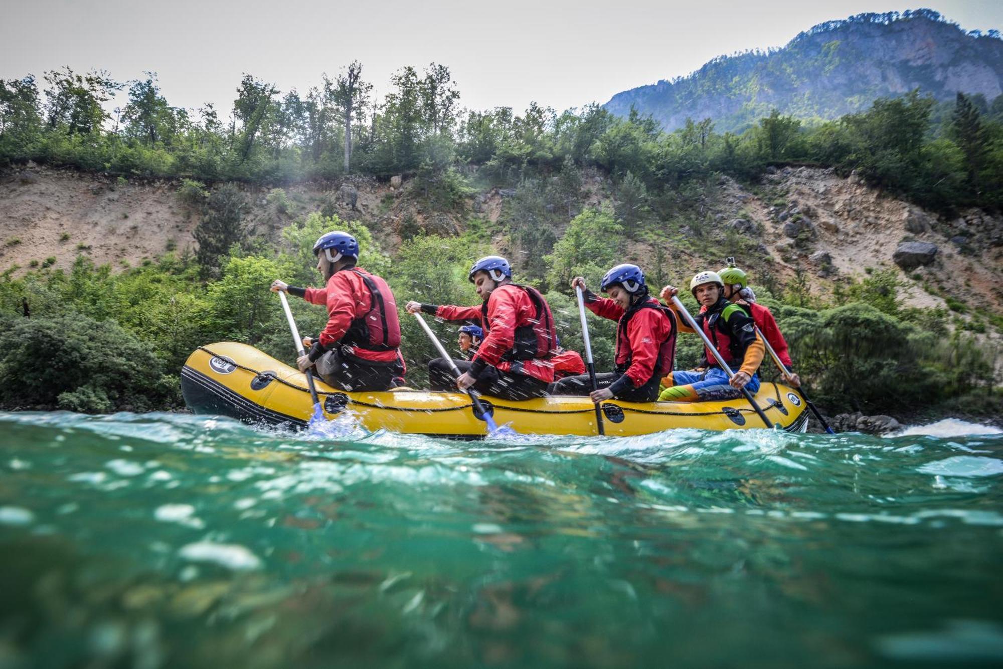 Camp Divlja Rijeka Hotel Hum Ngoại thất bức ảnh