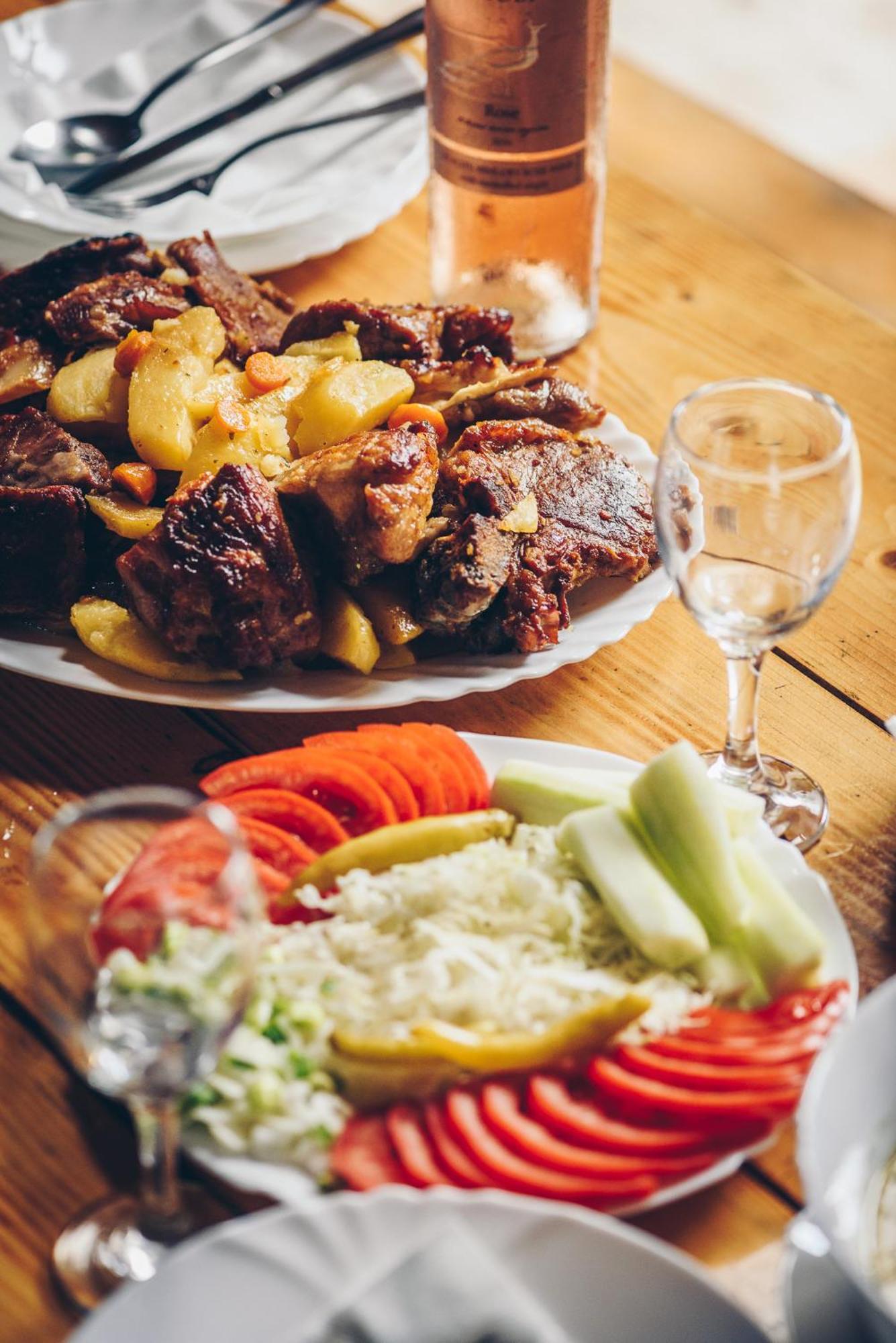 Camp Divlja Rijeka Hotel Hum Ngoại thất bức ảnh