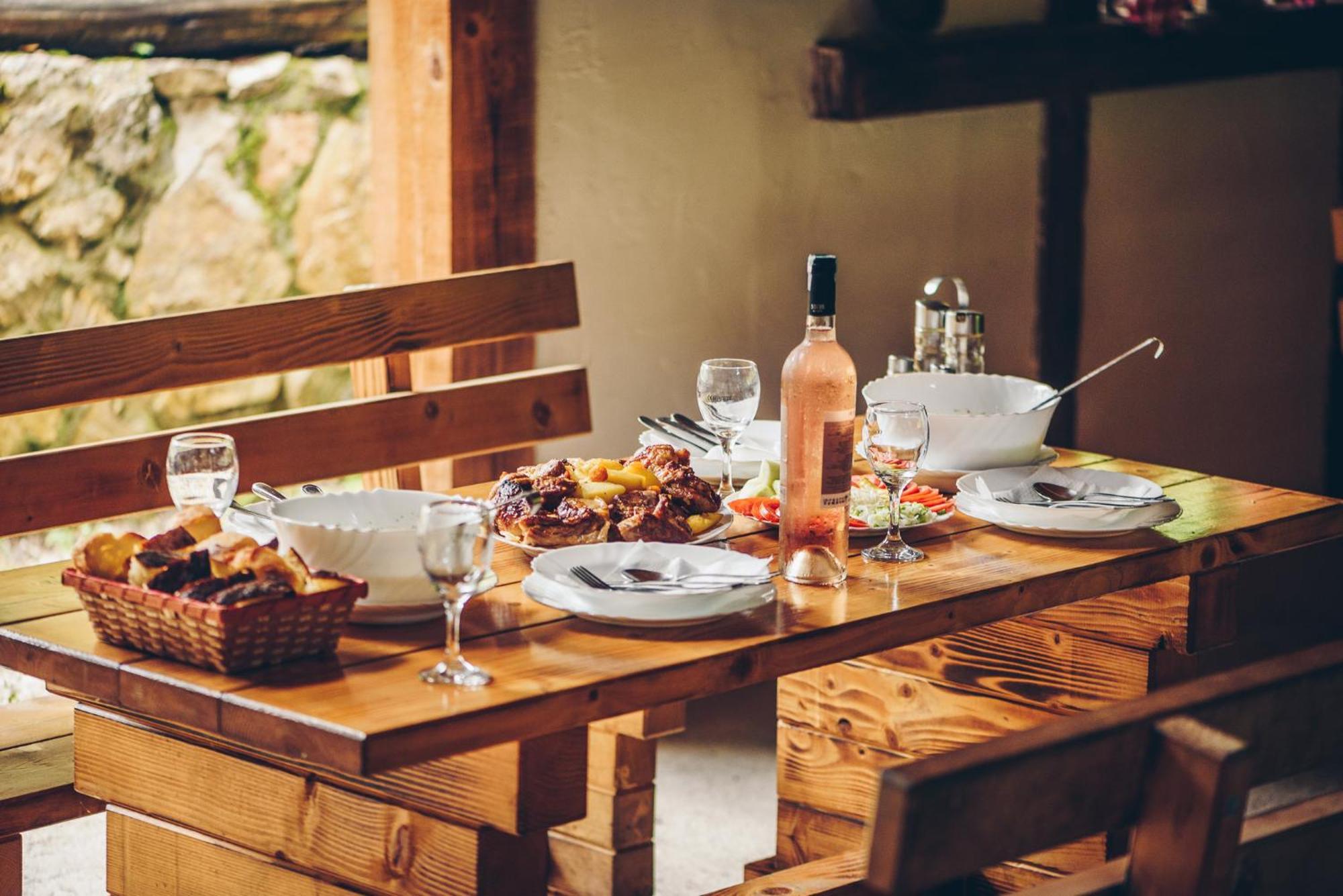 Camp Divlja Rijeka Hotel Hum Ngoại thất bức ảnh
