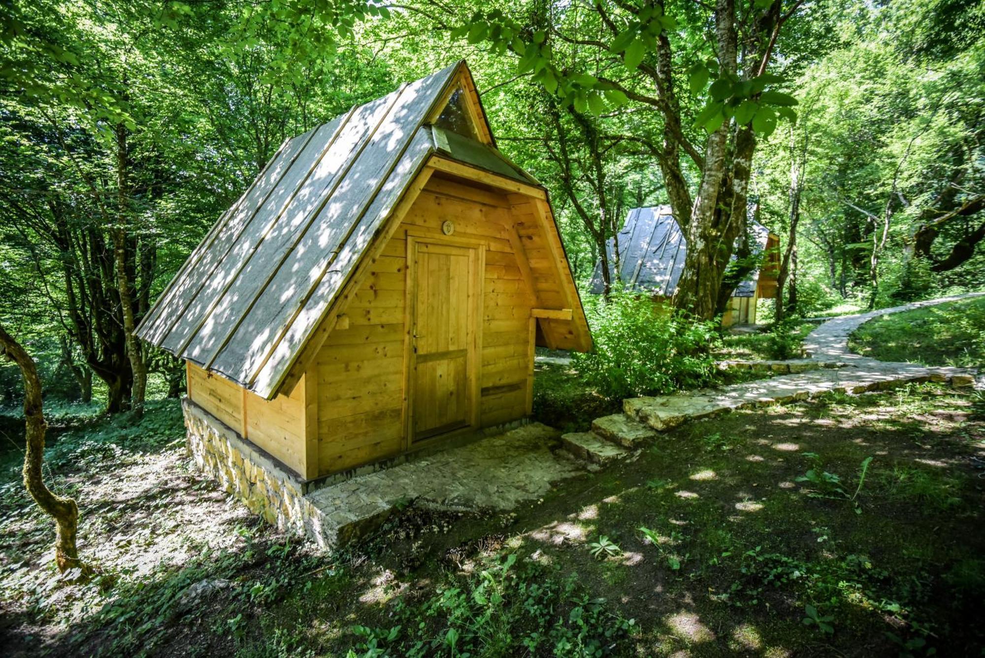 Camp Divlja Rijeka Hotel Hum Ngoại thất bức ảnh