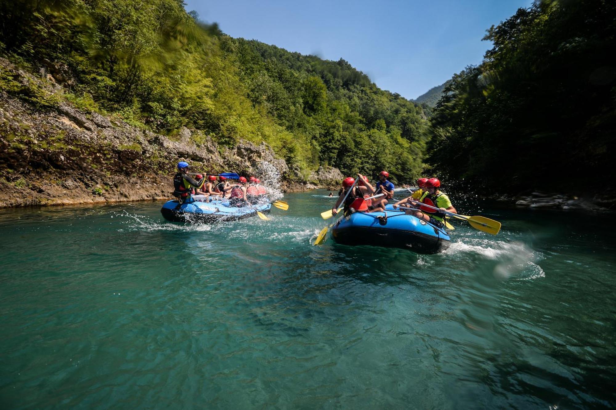 Camp Divlja Rijeka Hotel Hum Ngoại thất bức ảnh