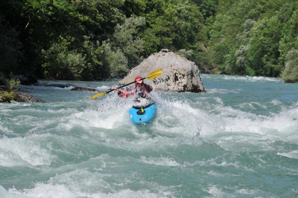 Camp Divlja Rijeka Hotel Hum Phòng bức ảnh