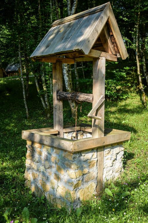Camp Divlja Rijeka Hotel Hum Ngoại thất bức ảnh